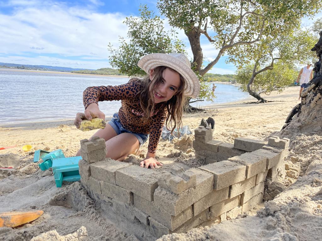 How Sand Pal supports children's growth?